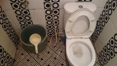 santikahotel wc